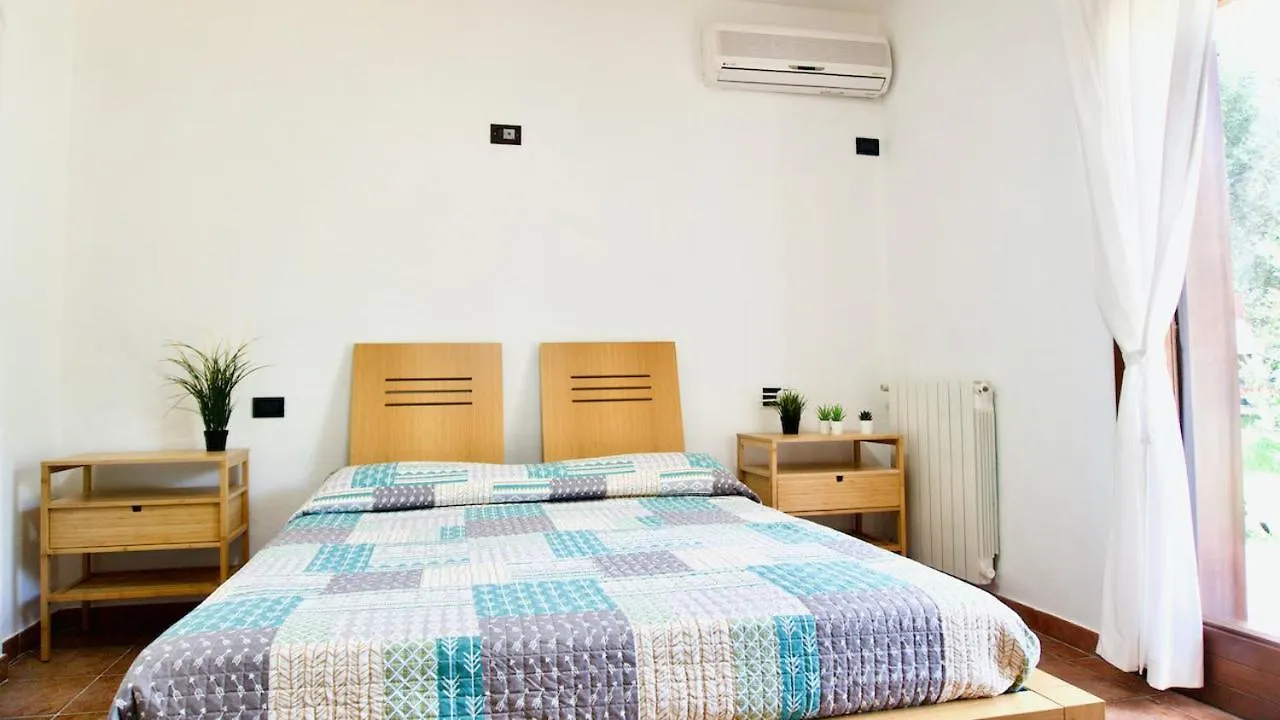 Welcomely - Affittacamere Insula Olbia 0*,  Italia